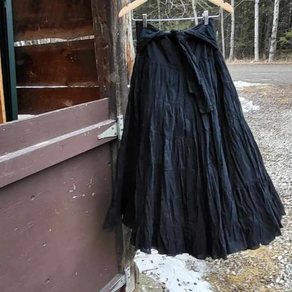 So Much Skirt it's a Dress!! BLACK ONE SIZE SKIRT - Picture 2 of 4